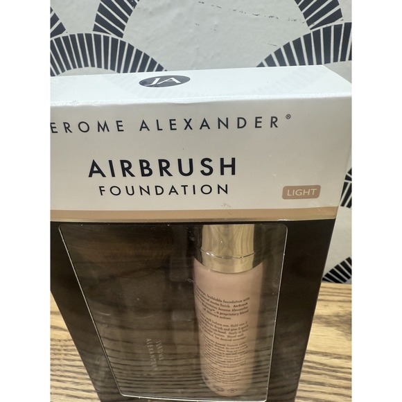 Jerome Alexander MagicMinerals AirBrush Foundation Kit - Light - Picture 2 of 3